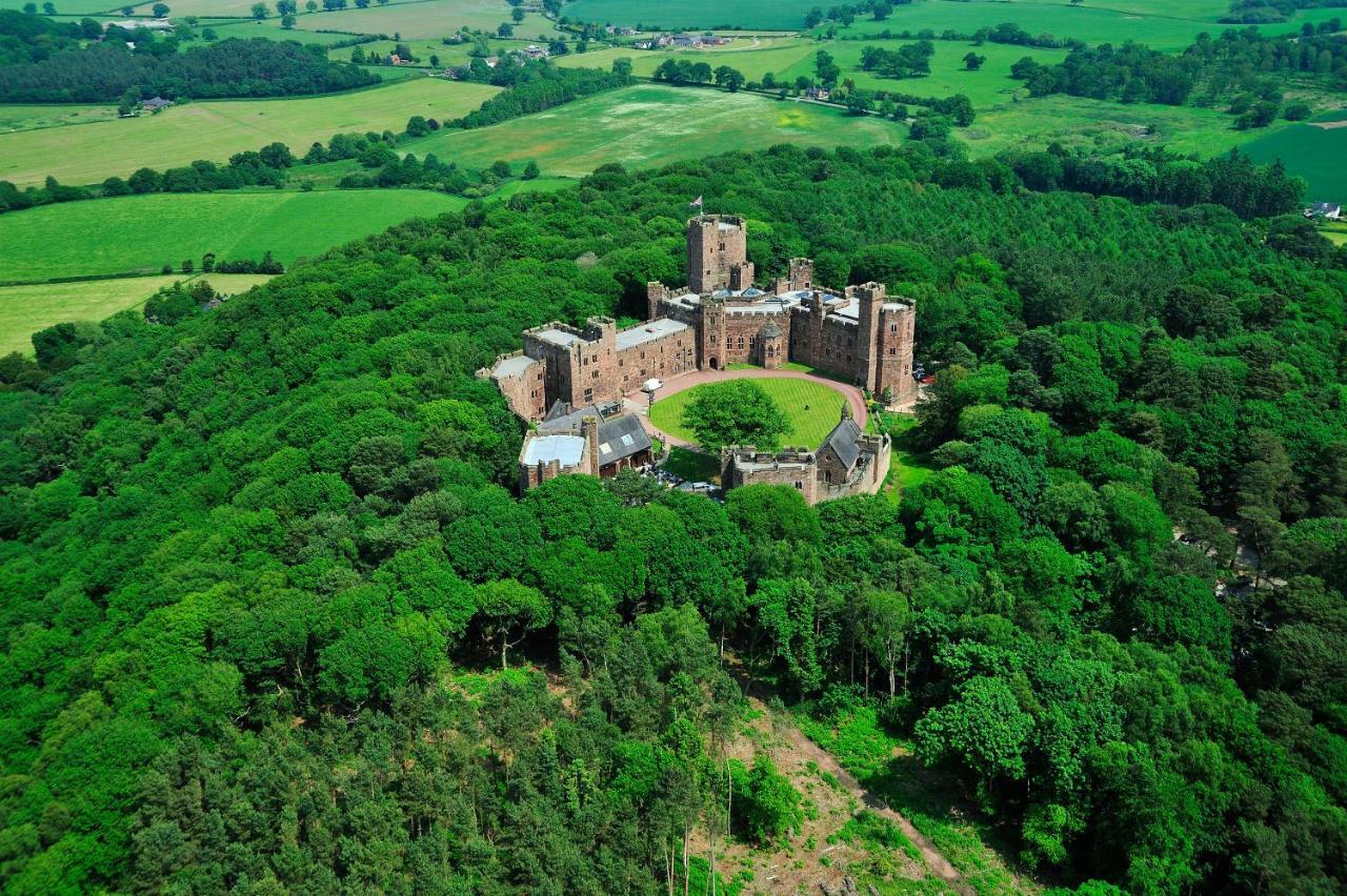 Peckforton Castle Tarporley Exteriör bild