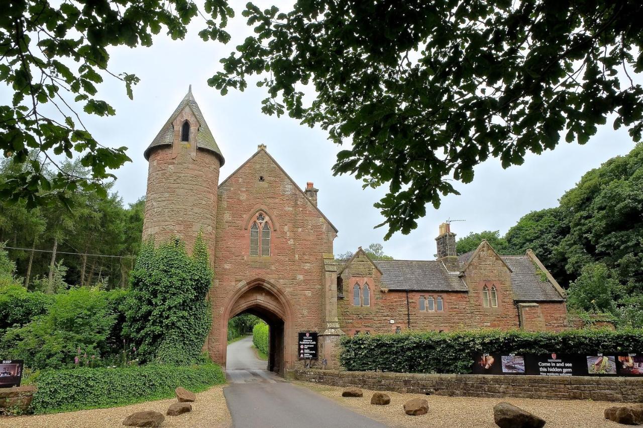 Peckforton Castle Tarporley Exteriör bild