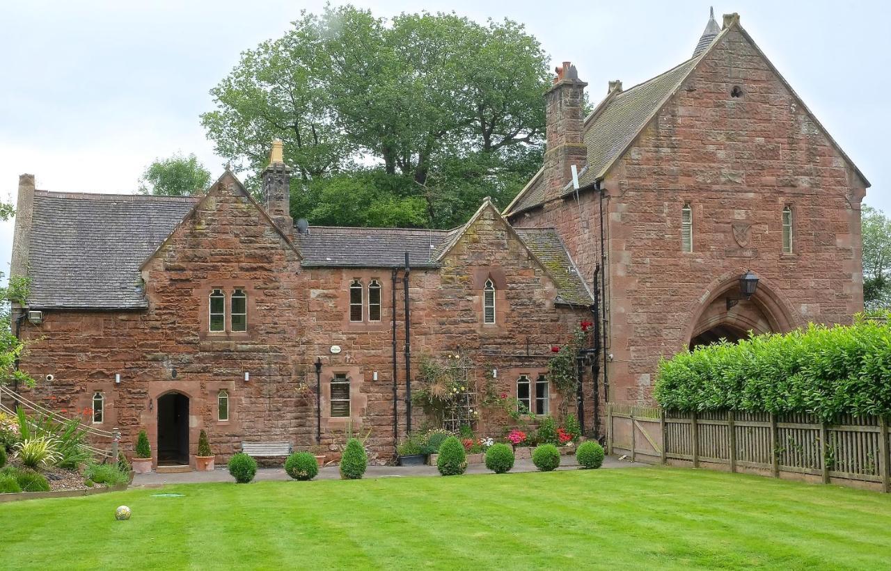 Peckforton Castle Tarporley Exteriör bild
